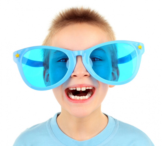 5 items to fall asleep better - blue light glasses