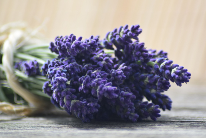 5 items to fall asleep better - lavender
